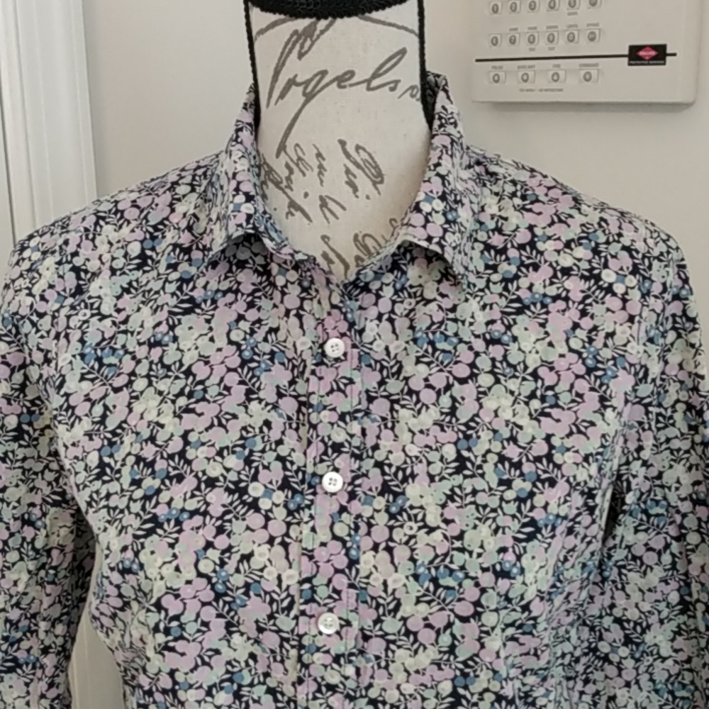 J. Crew Perfect shirt size 6